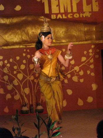 Apsarah Aufführung im Restaurant 'Temple'